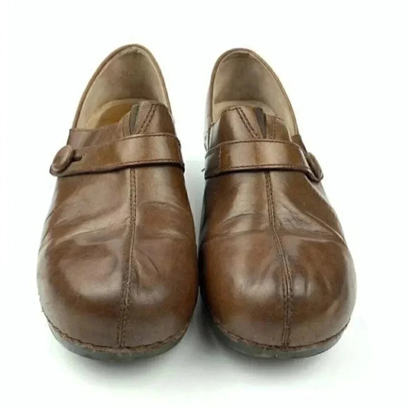 Dansko clogs size 38 7.5-8 Brown leather button - Picture 2 of 14